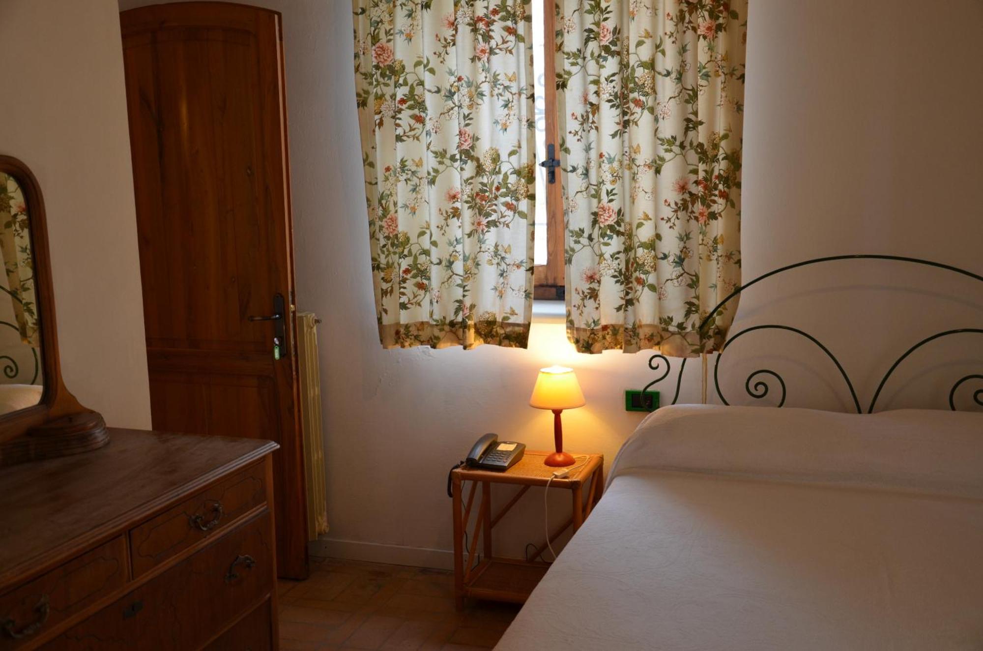 カタンザーロ ボルゴ ピアッツァ Bed & Breakfast 部屋 写真